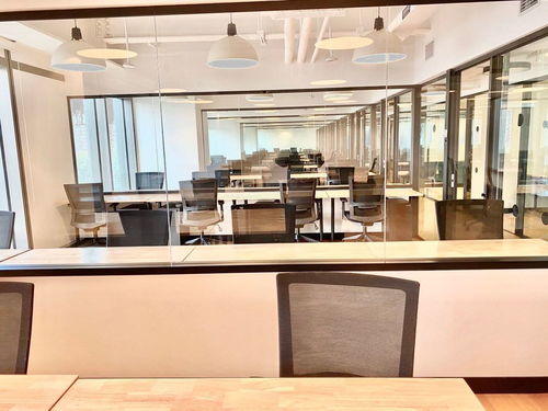 中航資本大廈 望京核心區(qū)精裝方正辦公空間，隨時(shí)看房，專業(yè)托管